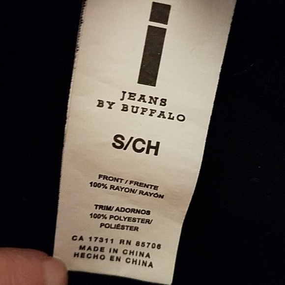 I jeans by Buffalo Black Dolman Sleeved Top - Picture 6 of 6